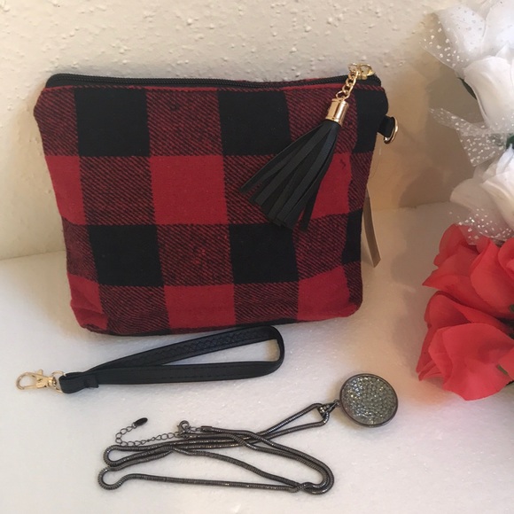 Red Check Plaid Wristlet bag - Picture 5 of 5